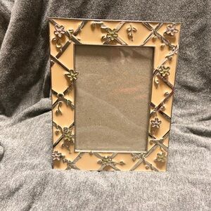 Elegant Cream and Silver Floral Picture Frame 3.5X5